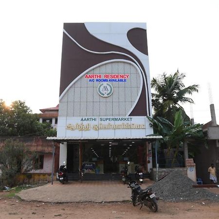 Hotel Aarthi Residency à Karaikkudi Extérieur photo